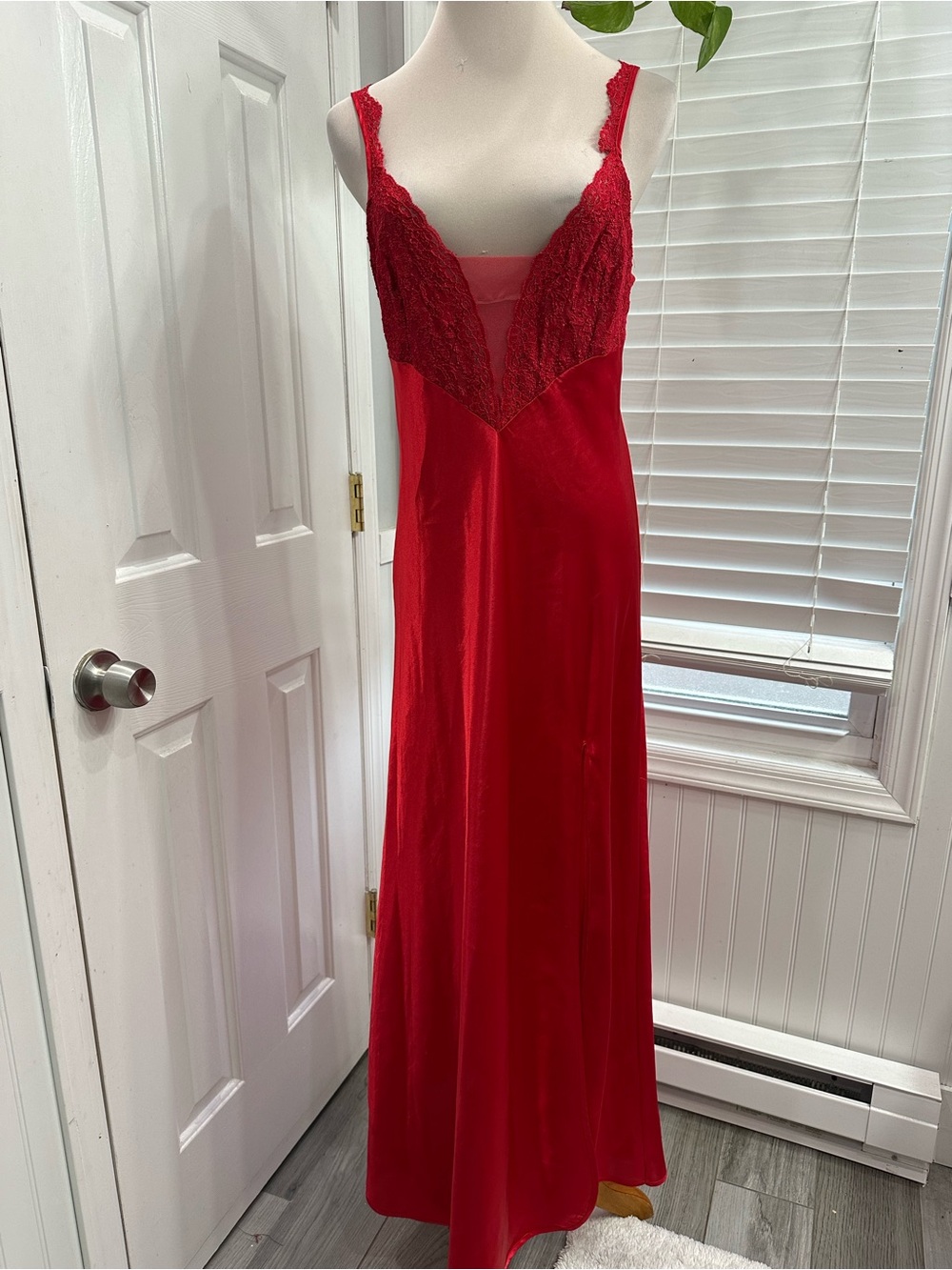 Vintage 1980s/90s Victoria's Secret Red Lace & Satin Slip Nightgown